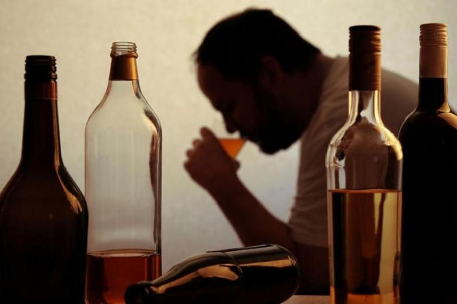 Алкогольным вопросом чиновники займутся сразу после новогодних праздников