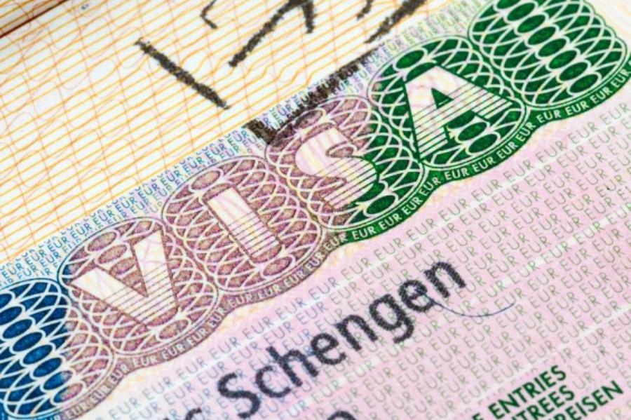 Болгария и Румыния приняты в Шенгенскую зону, но частично