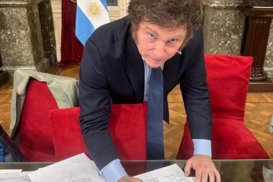 В Аргентине суд остановил реформы рынка труда, запланированные Милеем