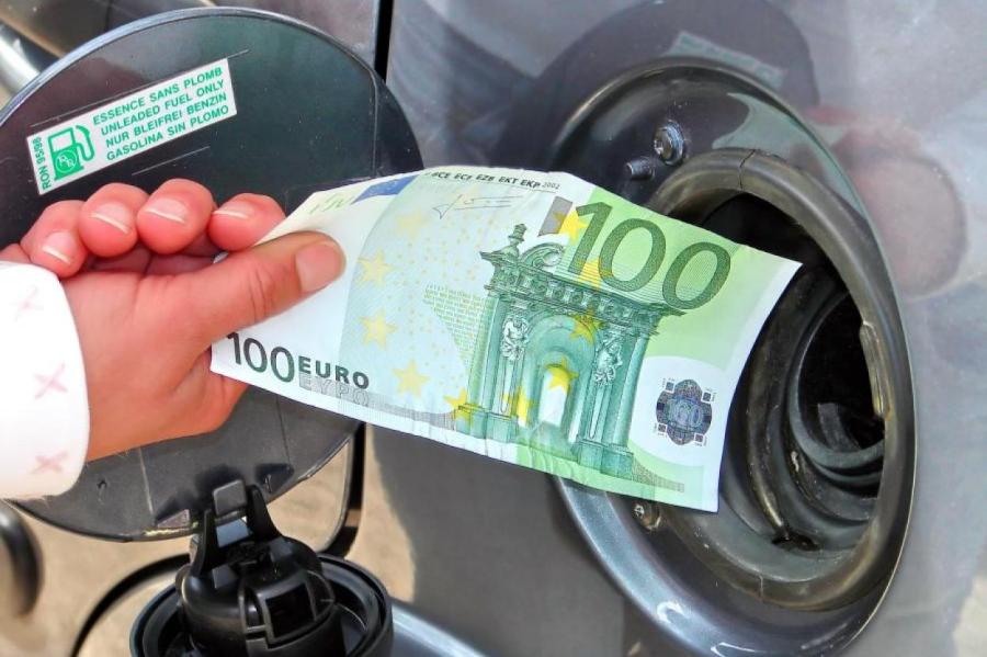 Перемены: цена за литр бензина может подняться аж на 40 центов за литр