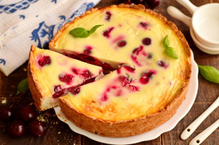 Песочный пирог с ягодами и сметанной заливкой — рецепт с фото пошагово + отзывы