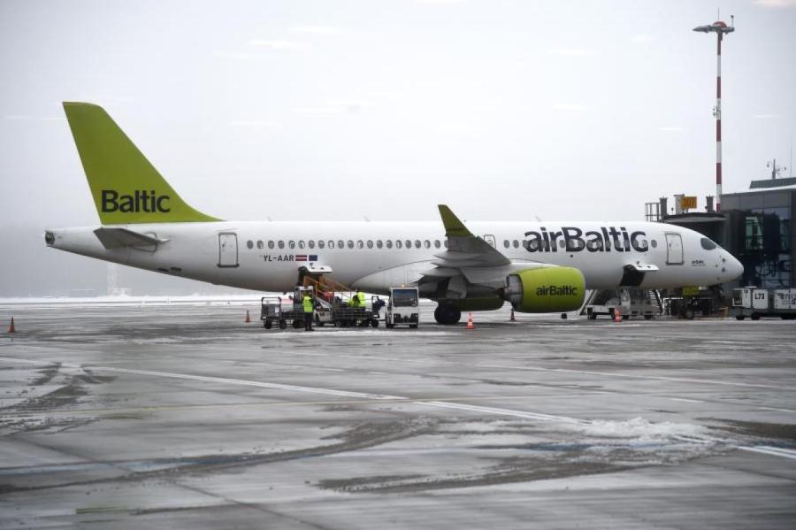 Блестящая сделка или афера? Что означает желание Литвы купить акции airBaltic?