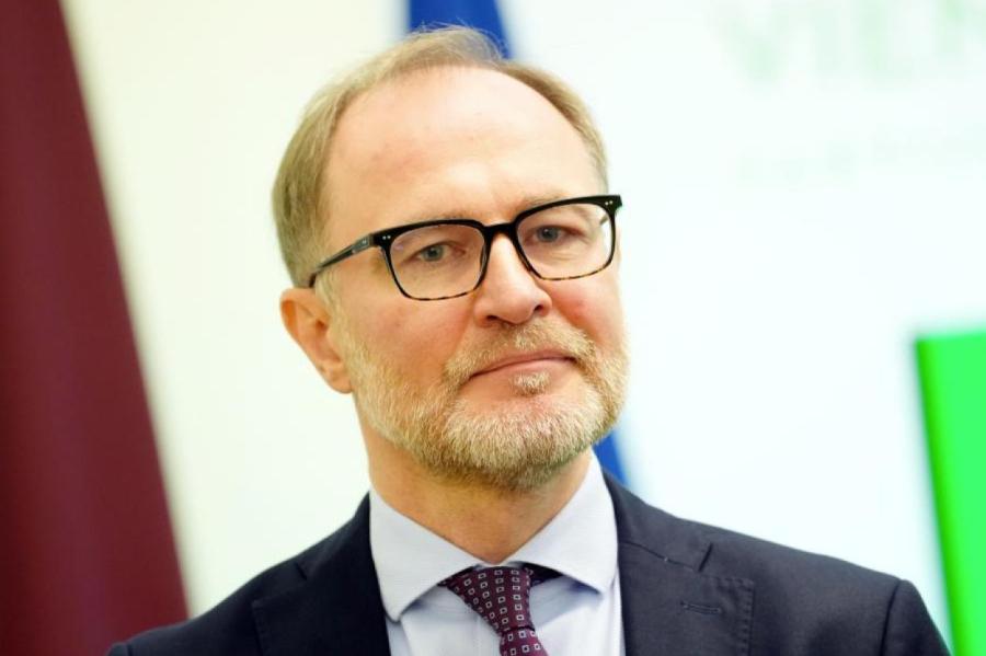 Латвийский министр сомневается в необходимости создания единой армии ЕС