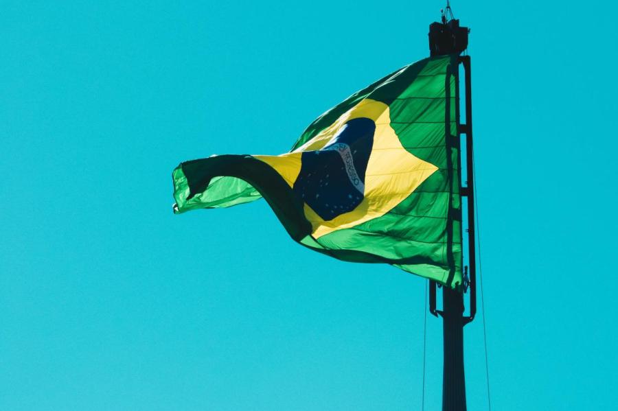 Бразилия снижает процентную ставку пятый раз подряд