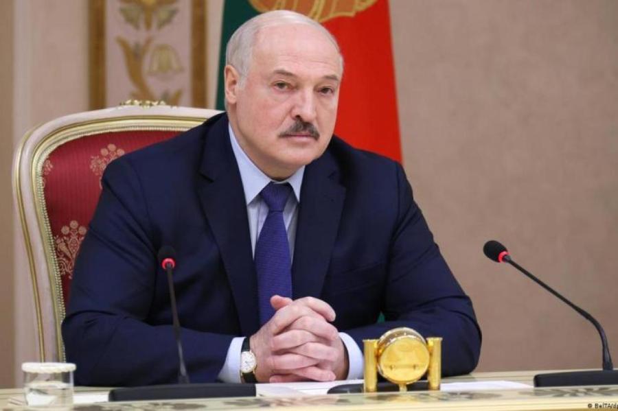 Лукашенко разрешил белорусским военным стрелять по мирному населению