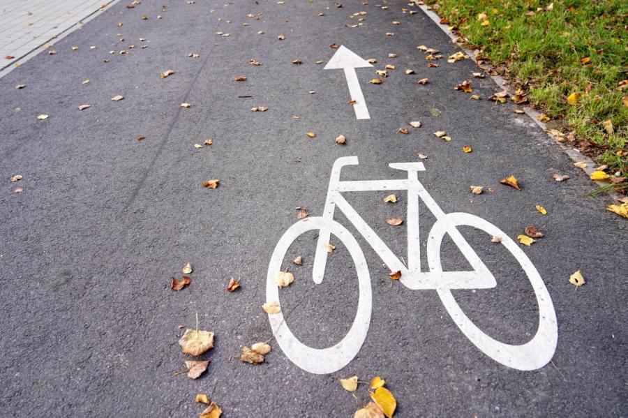Крути педали за 26 млн евро: из Риги можно будет уехать по трём велодорожкам