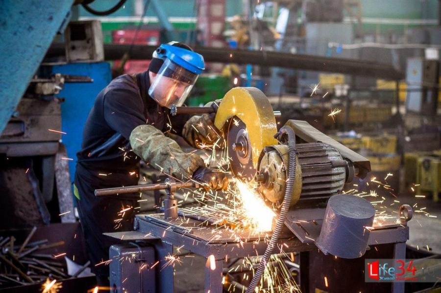 Промышленность: кризис латвийской индустрии затянулся, но есть надежда