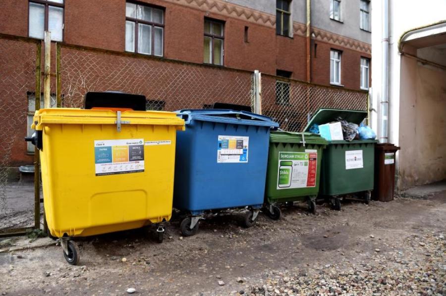 Опрос: в Латвии сортировкой мусора не занимаются 11% жителей