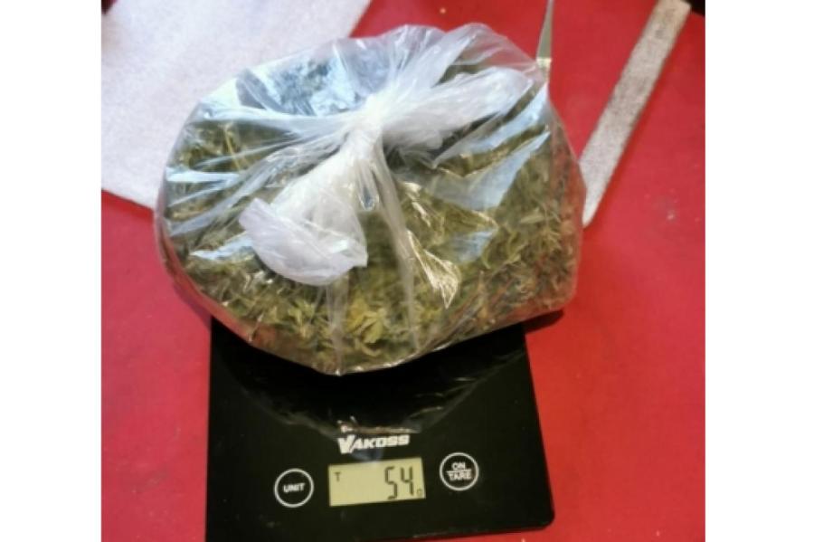 В гардеробе латвийской школы нашли марихуану