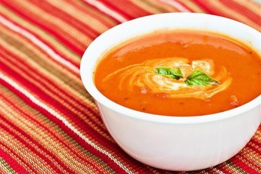 Легкое блюдо с весенним вкусом: ароматный суп с запеченными овощами