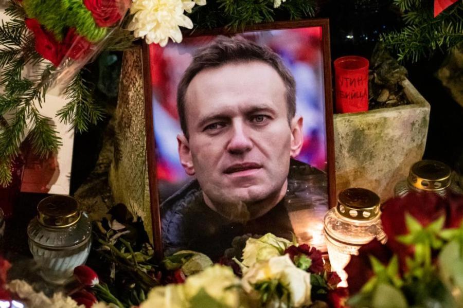 Российские исполнители выпустили песню, посвященную Навальному (ВИДЕО)