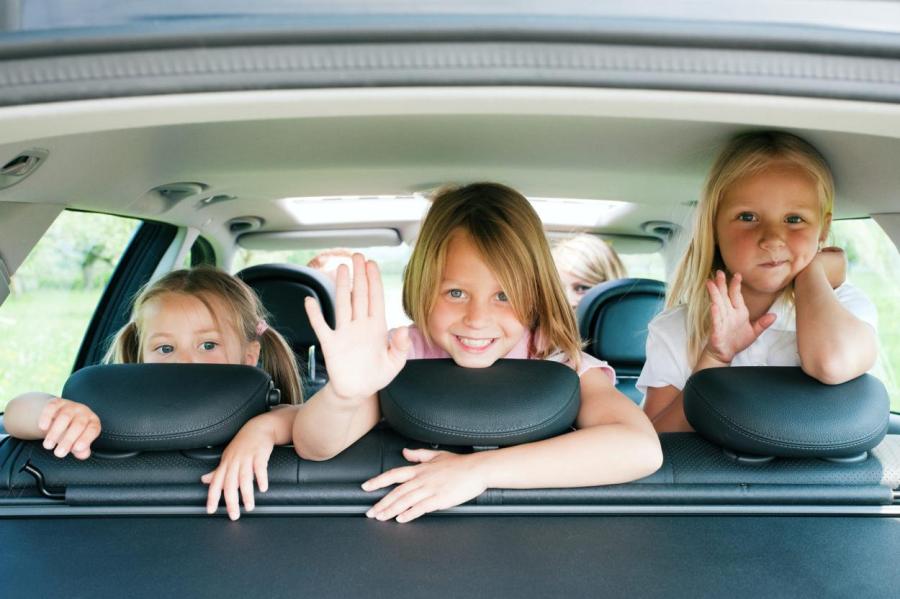Чем занять ребенка в дороге на машине