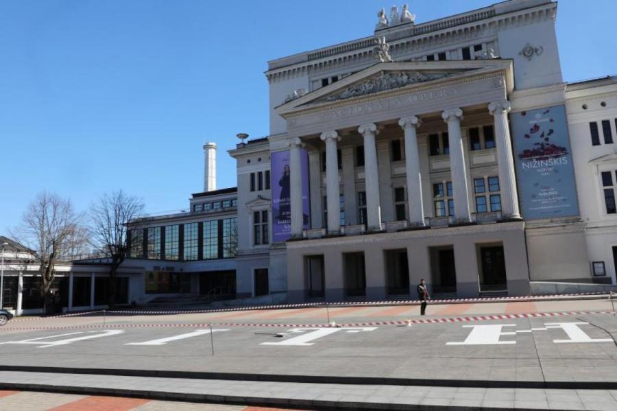 В Латвийской национальной опере открылись вакансии: зарплаты - до 7830 евро