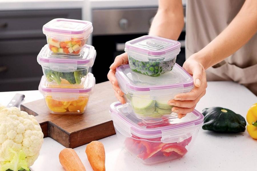 Почему нельзя разогревать еду в пластиковом контейнере