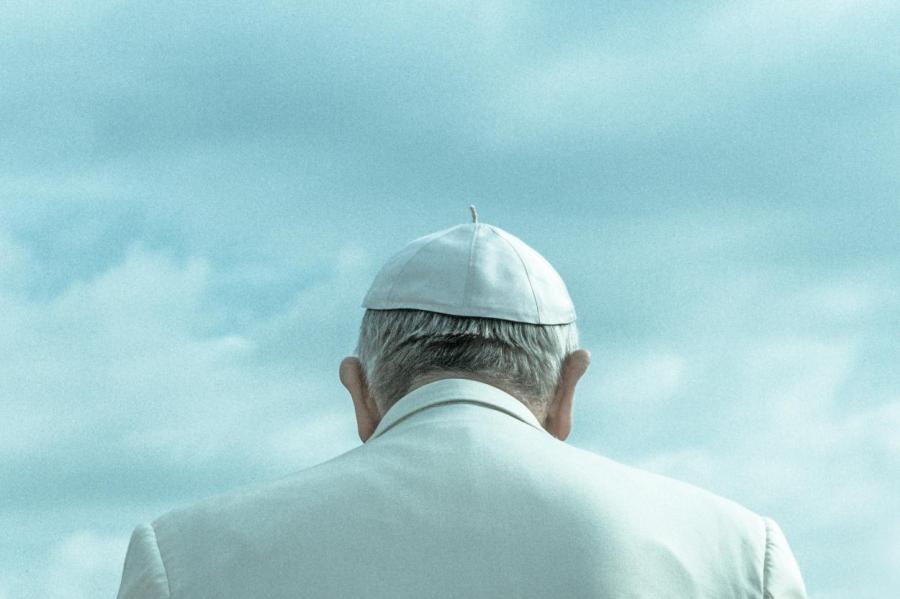 Ватикан осудил смену пола, суррогатное материнство и гендерную теорию