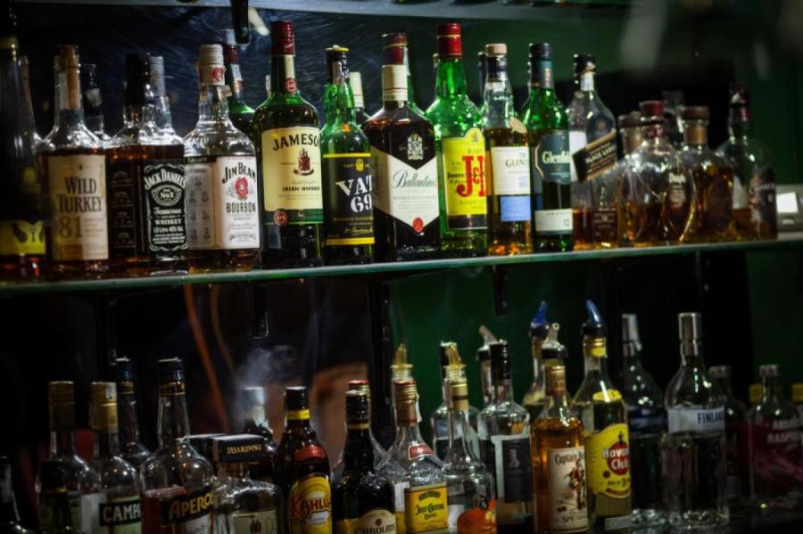 Решено: в Латвии ограничат время продажи алкоголя