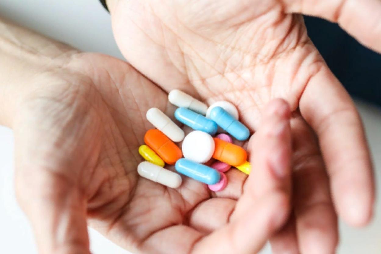 5 сочетаний лекарств, которые могут навредить здоровью и даже убить