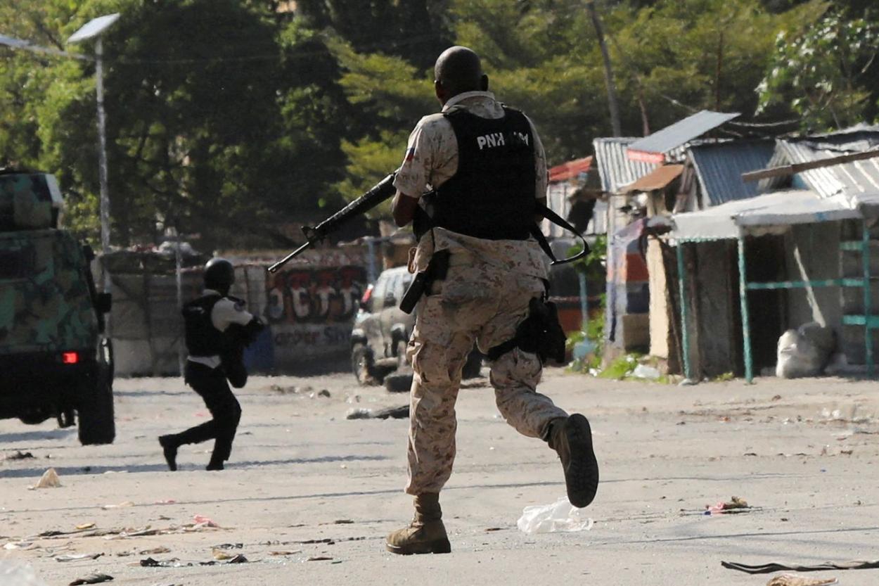 А вы в Гаити, небось, не хотите: к власти пришла временная хунта (ВИДЕО)