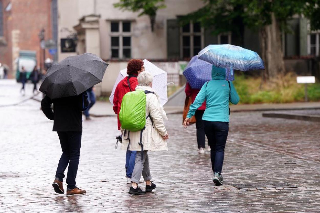 Синоптики: воскресенье в Латвии будет дождливым