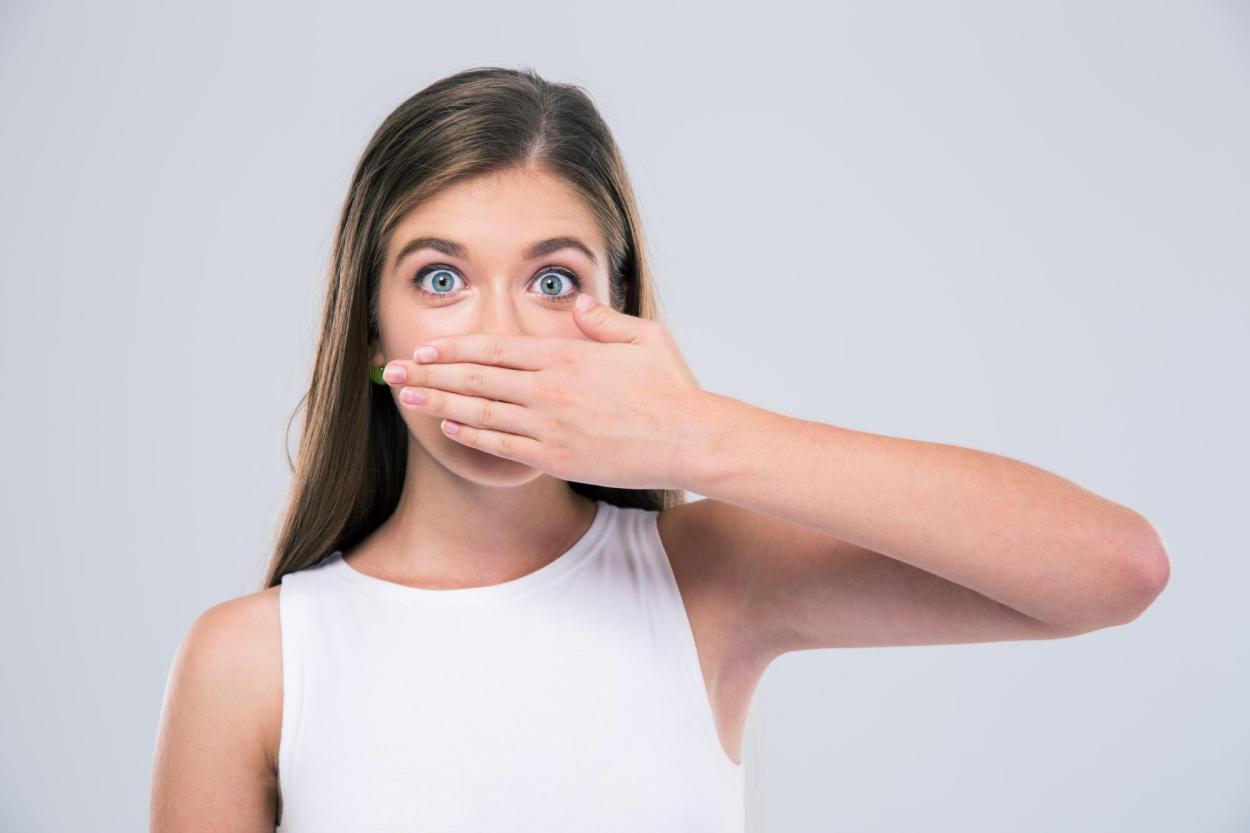 8 причин неприятного запаха изо рта