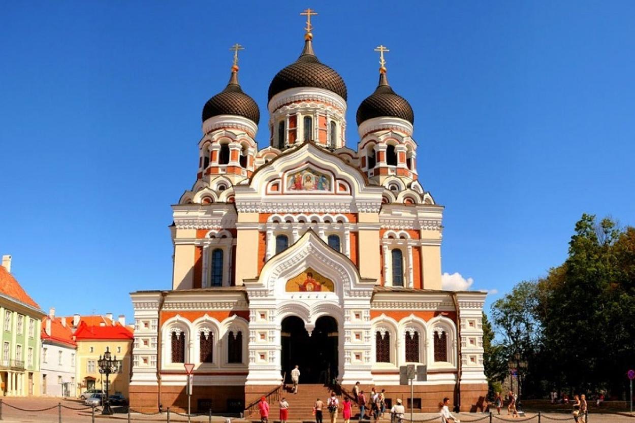 МВД Эстонии уговаривает православные приходы выйти из подчинения Москве