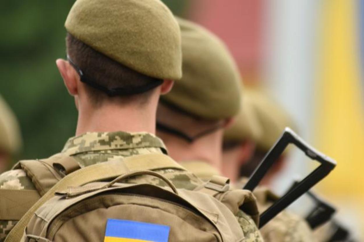 Украинцам призывного возраста больше не будут оформлять документы за границей