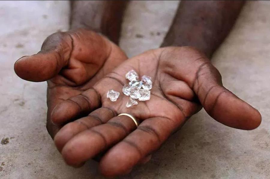 Не счесть алмазов: русским закрыли добычу в братской Анголе (ВИДЕО)