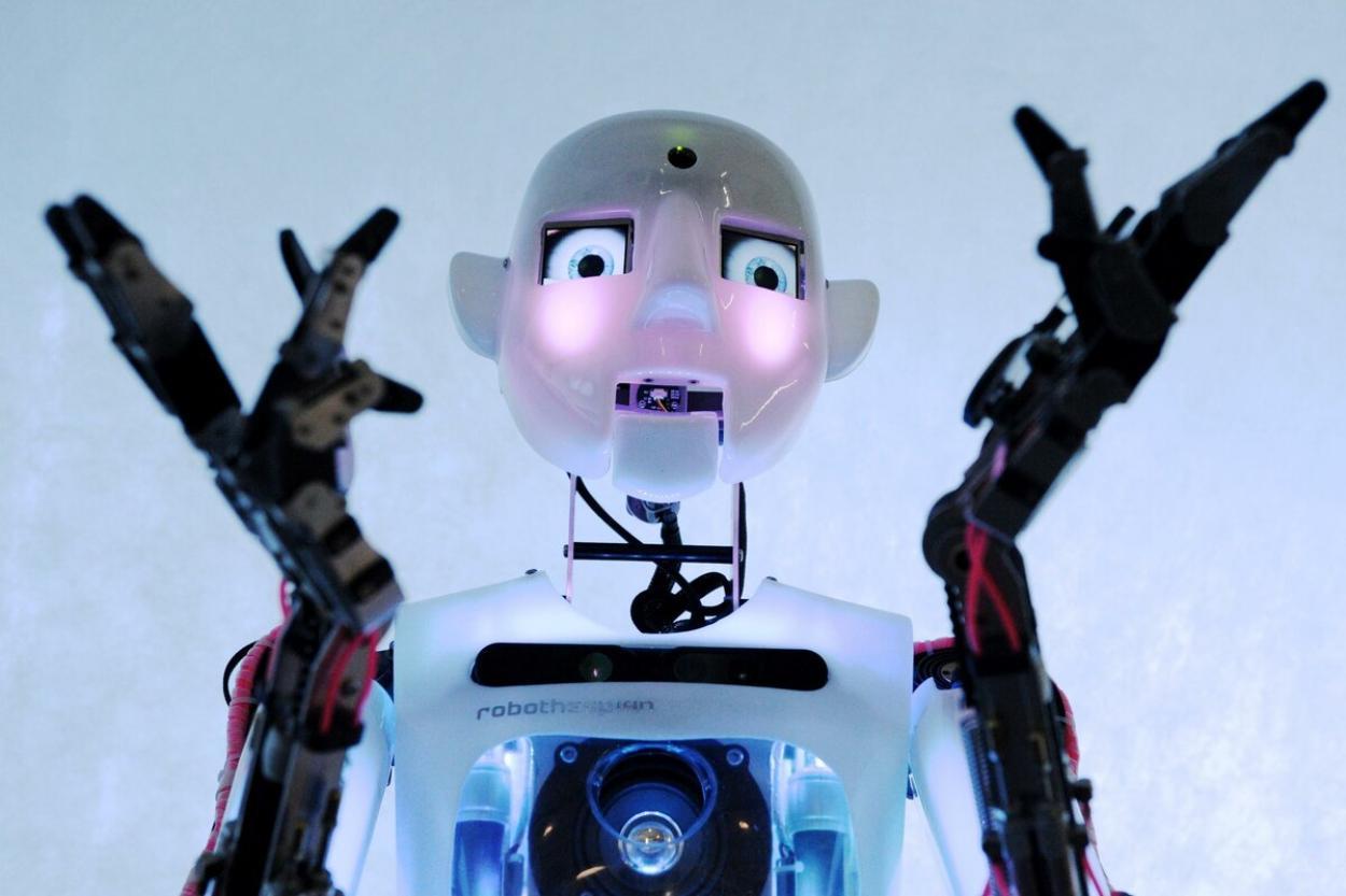 Нейросети превратят обычных роботов в адаптивных