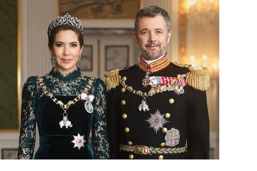 Жизнь по-королевски: монаршья чета Дании отправляется в круиз (ВИДЕО)