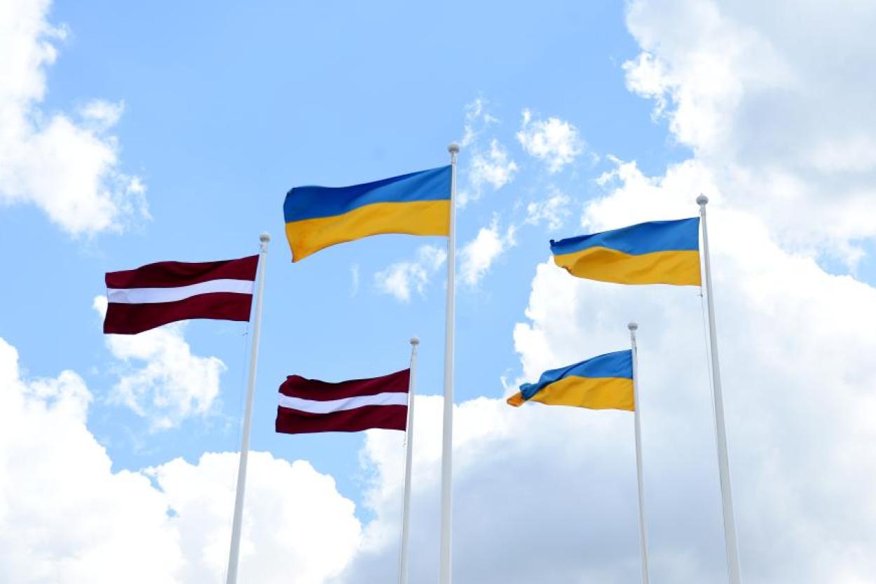 Вышлют ли украинцев из Латвии на фронт – воевать с Россией? Отвечает МИД