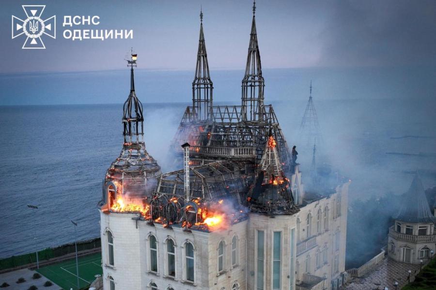 Ракетный удар по Одессе унес жизни пятерых; ранен автор закона о русском языке