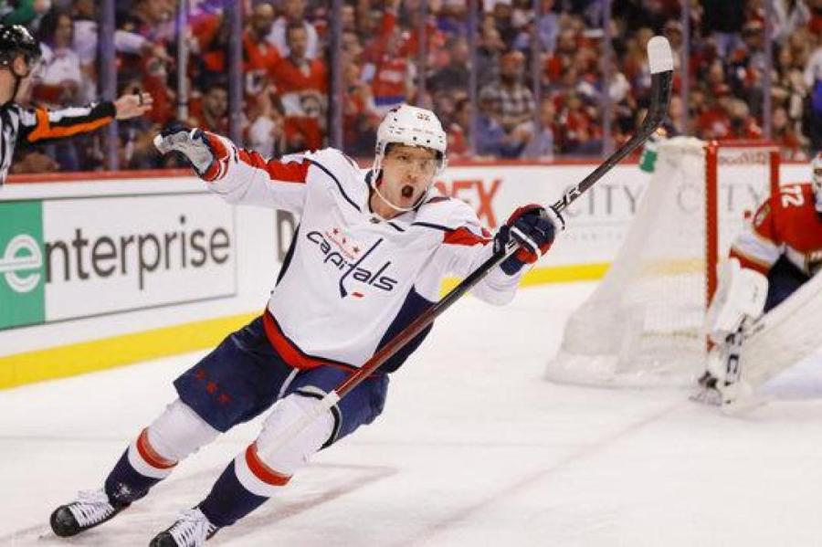 Кузнецов повторил достижение Линдроса в плей-офф НХЛ