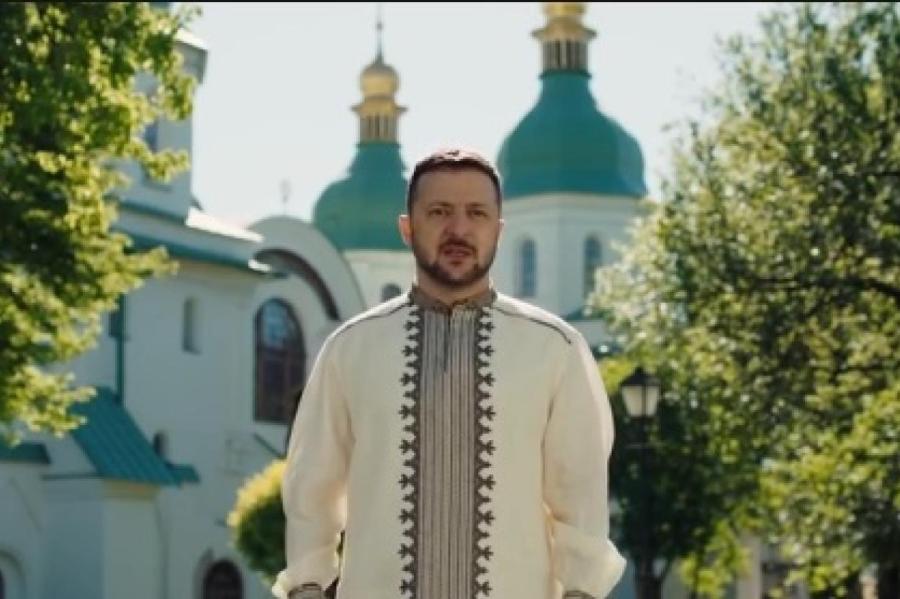 «У Бога на плече - шеврон с украинским флагом» - Зеленский