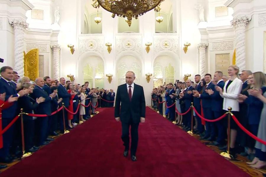 Есть, куда стремиться: 11 человек, которые правили Россией дольше Путина