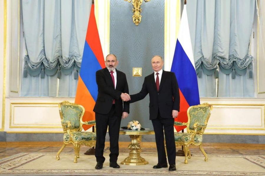 Премьер-министр Армении встретился с Путиным в Москве