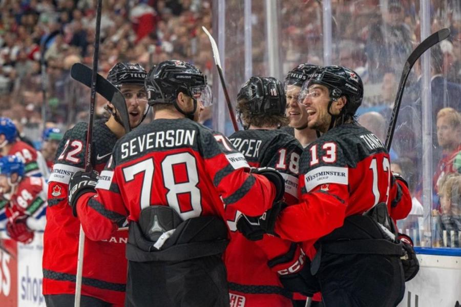 ЧМ по хоккею: сборная Канады одержала победу над Словакией и вышла в полуфинал