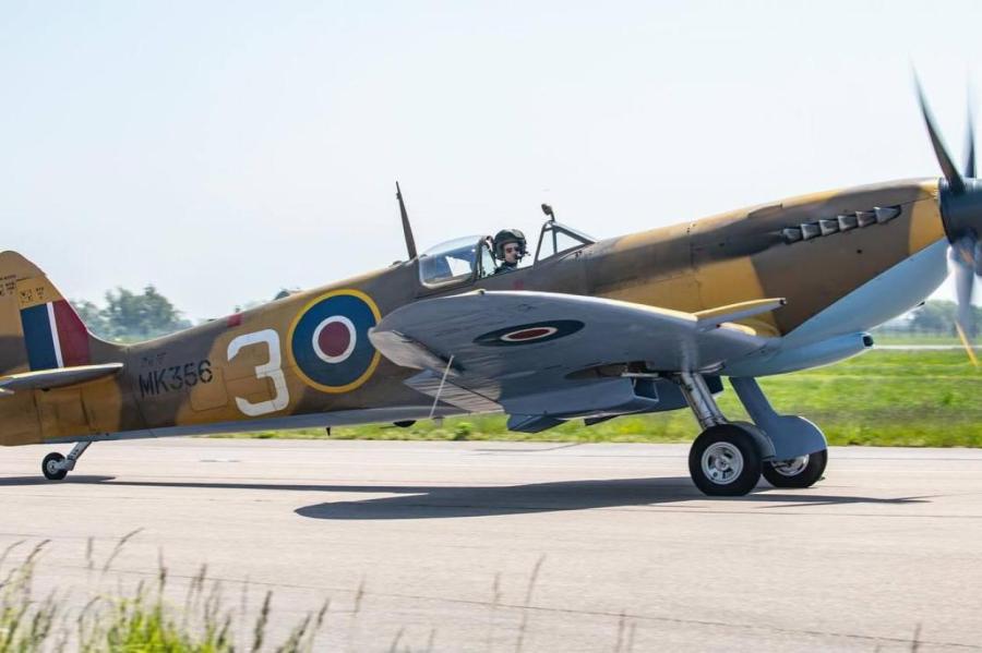 В Британии во время мемориального полета разбился самолет Spitfire
