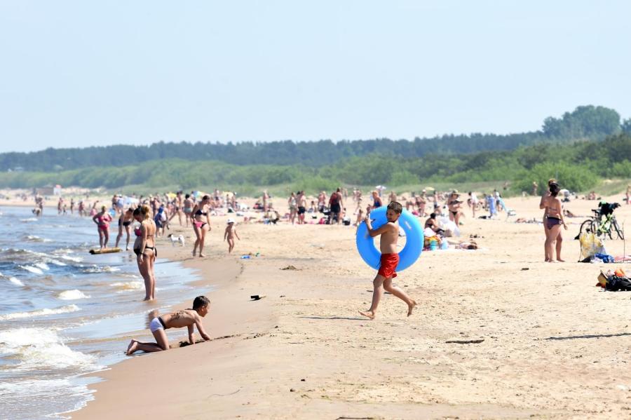 Микробы поджидают людей на пляжах Юрмалы и Салуркасты