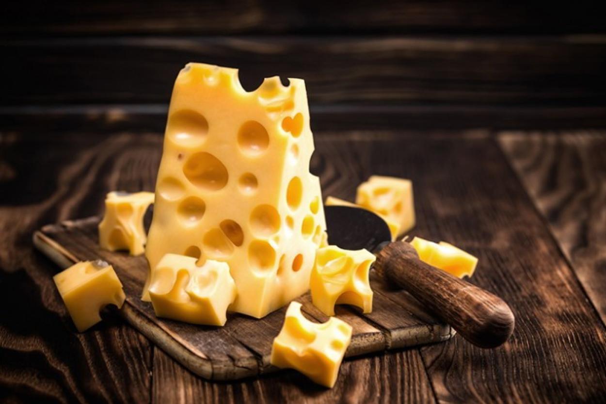 Почему любители сыра живут дольше тех, кто его не ест