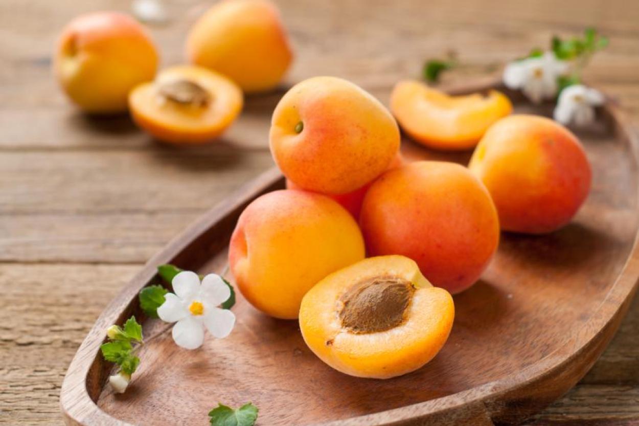 Как правильно сушить абрикосы в домашних условиях