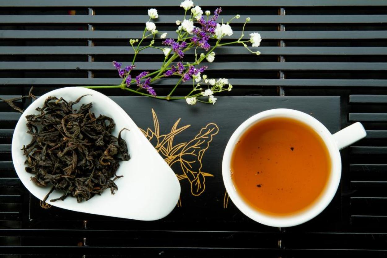 Черный чай: повышает или понижает давление?