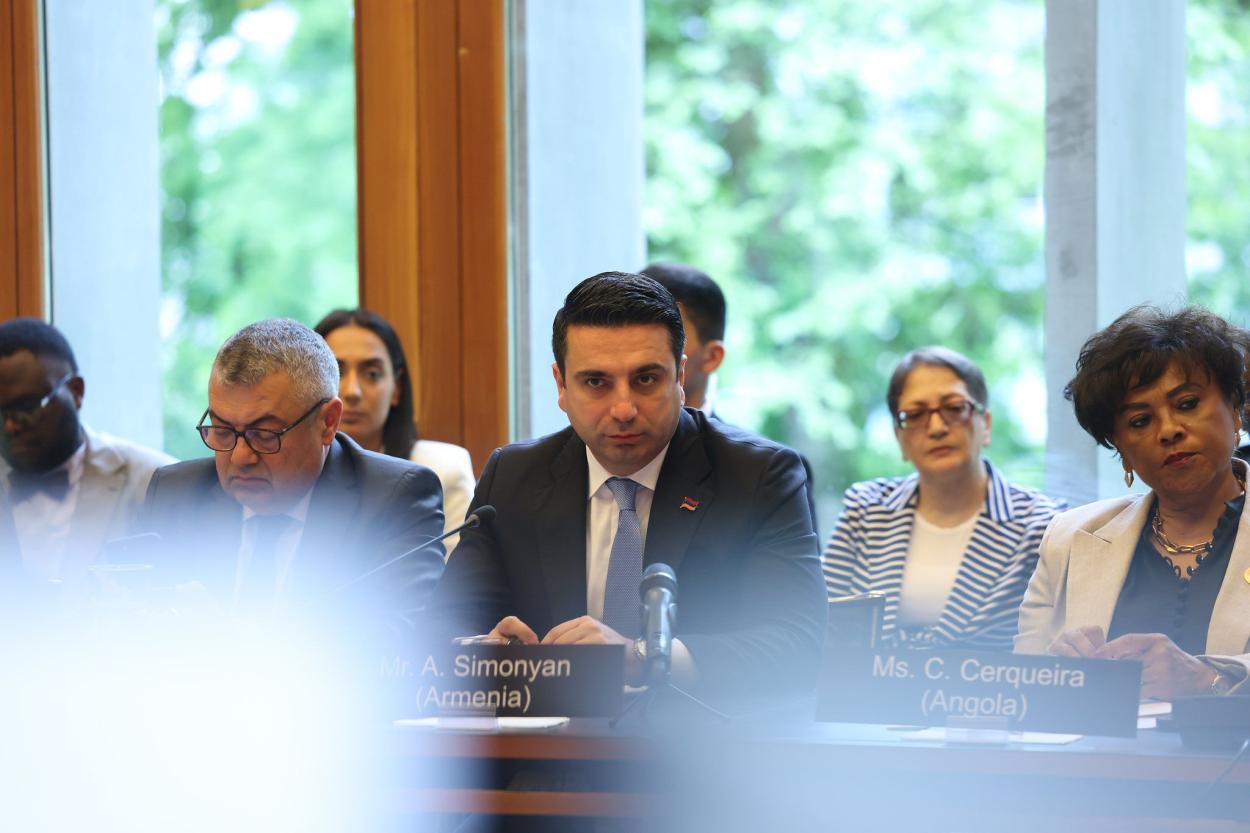 Латвию посетит c визитом президент Национального собрания Армении