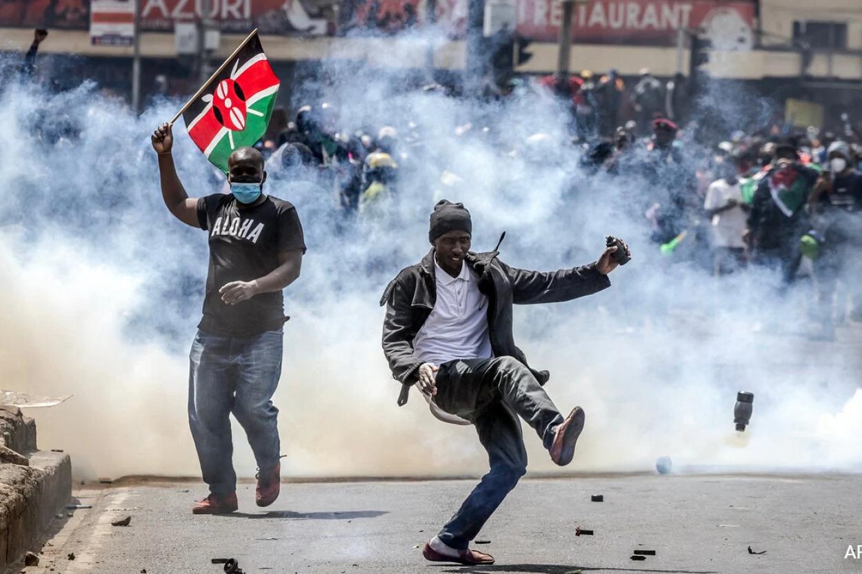 Почему Кения моментально перешла от стабильности к хаосу (ВИДЕО)