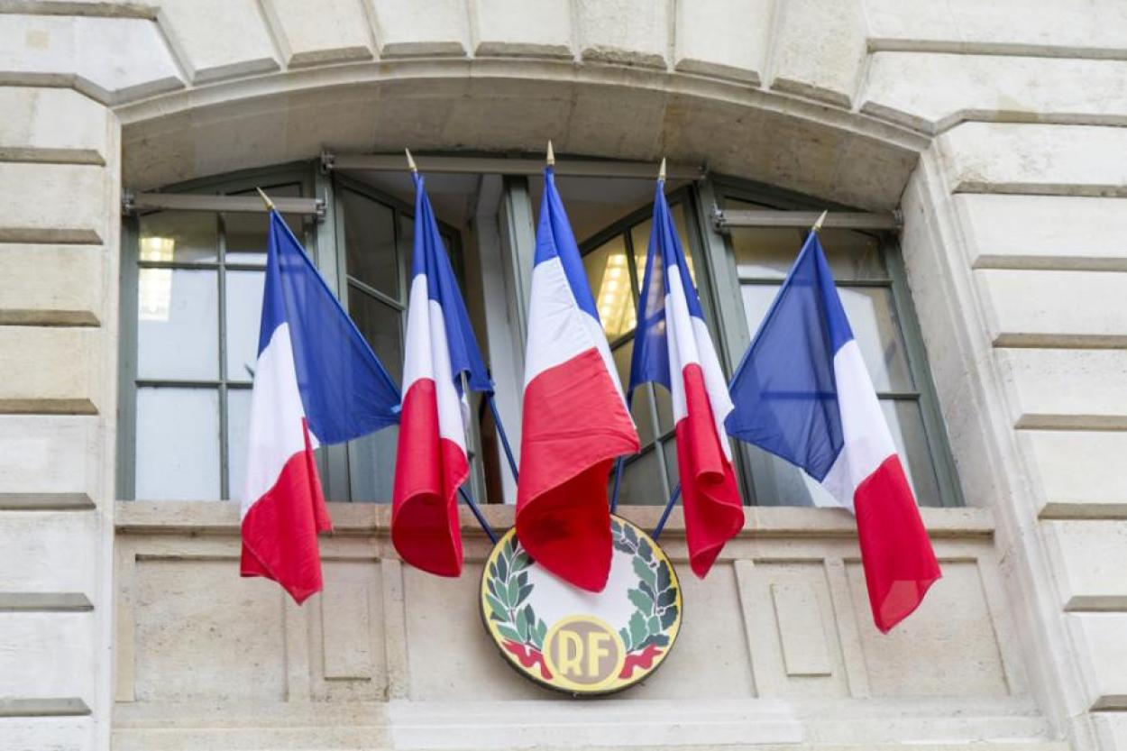 Во Франции проходит первый тур парламентских выборов