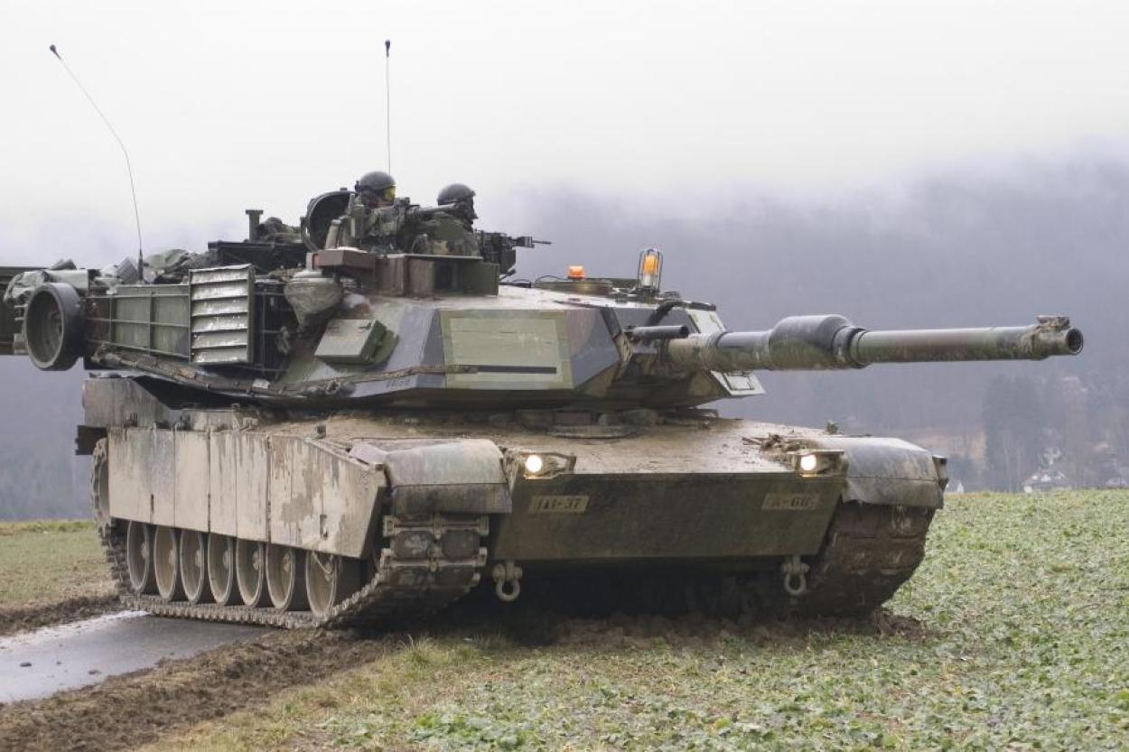 США перебросили 14 танков Abrams на базу НАТО в Польше