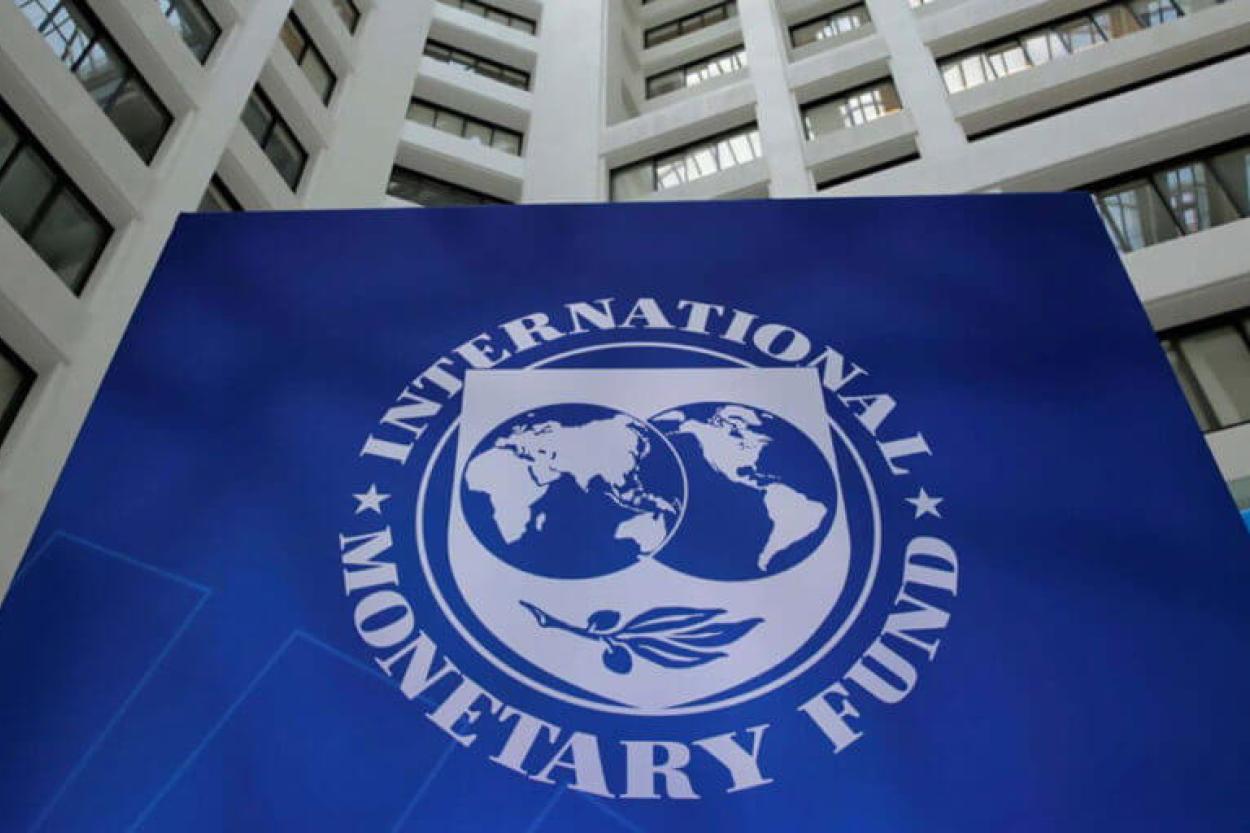 МВФ испугался банкротства США: американские долги могут превысить 140% от ВВП