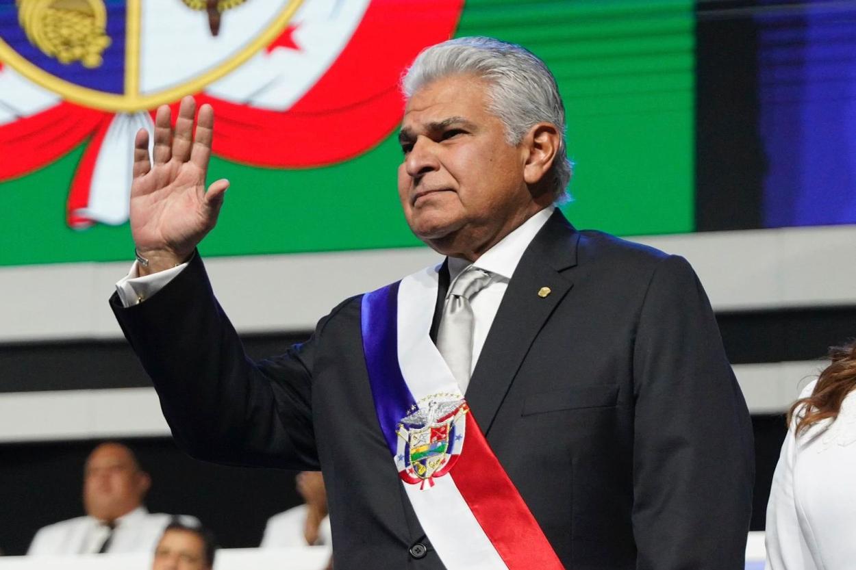 Новый президент Панамы обещает положить конец транзиту мигрантов