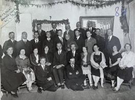 Ливенцы со своим вождем в Резекне в 1927 году.