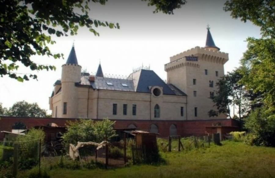 Замок Галкина
