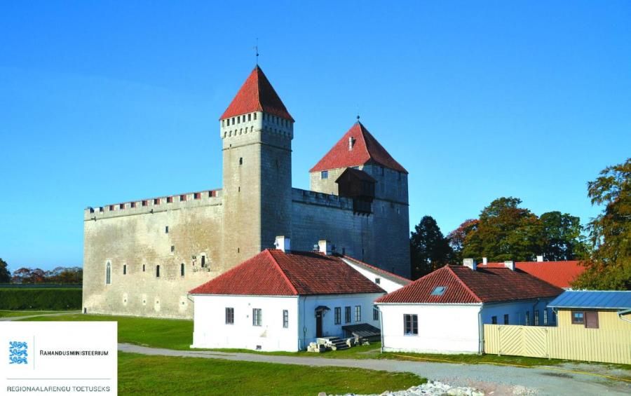 Крепость в Курессааре построена тевтонскими рыцарями (пресс–фото).